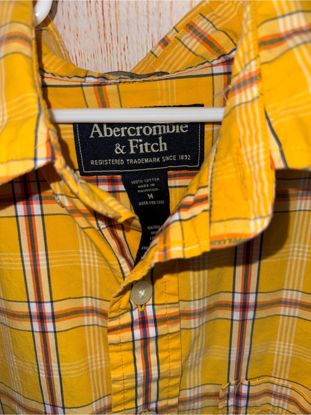 Abercrombie & Fitch Yellow Plaid Sleeveless Button-Down Shirt - Picture 3 of 8